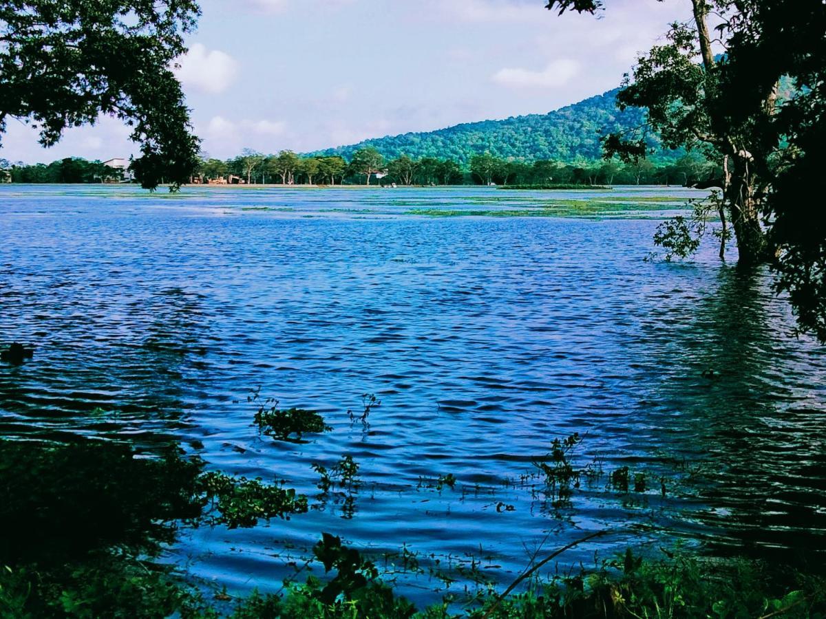 Lake Front Yala Safari Kataragama Luaran gambar